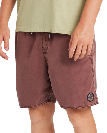 Center Trunk 17 - Merlot